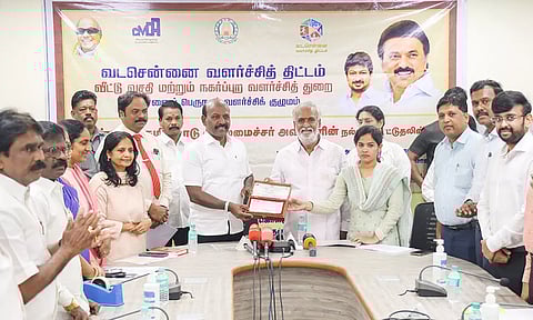 பெரியார் நகர் ஆஸ்பத்திரிக்கு மருத்துவ உபகரணங்கள் வாங்க ரூ.84 கோடி நிதி வழங்கிய அமைச்சர்கள்