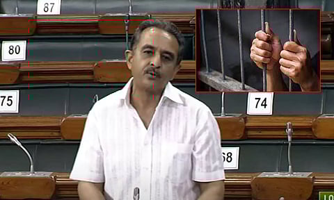 வெளிநாட்டு சிறைகளில் 10,152 இந்திய கைதிகள்: பாராளுமன்றத்தில் மத்திய மந்திரி தகவல்