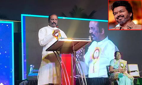 விஜய் அரசியல் வருகை பற்றி பேசி நட்பை கெடுக்க விரும்பவில்லை- வைரமுத்து