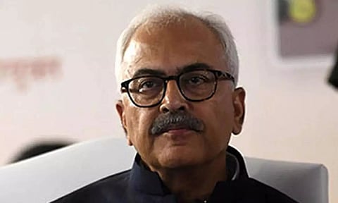 முதல்-மந்திரி ராஜினாமா: மணிப்பூரில் ஜனாதிபதி ஆட்சி அமலாகுமா?- கவர்னர் டெல்லி விரைகிறார்