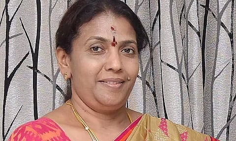 'மரியாதை இல்லை' - கோகுல இந்திராவின் குமுறலுக்கு காரணம் என்ன?