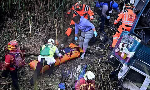 குவாத்தமாலாவில் பேருந்து விபத்து: 30 பேர் உயிரிழப்பு- பலர் காயம்