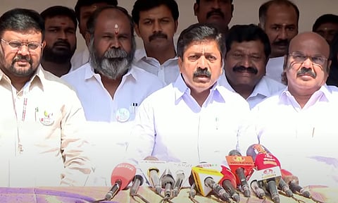 அ.தி.மு.க. உட்கட்சி விவகாரத்தை விசாரிக்க தேர்தல் ஆணையத்திற்கு அதிகாரம் இல்லை - சி.வி.சண்முகம்