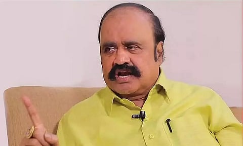 எடப்பாடி பழனிசாமிக்கு எந்த அதிகாரமும் இல்லை- புகழேந்தி