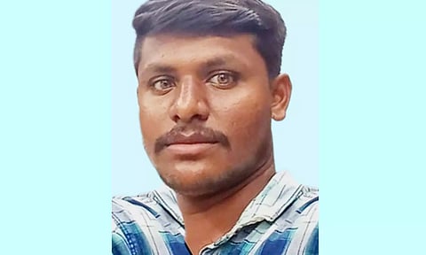 அடுத்த மாதம் திருமணம் நடக்க உள்ள நிலையில் ரெயில் மோதி வாலிபர் உயிரிழப்பு
