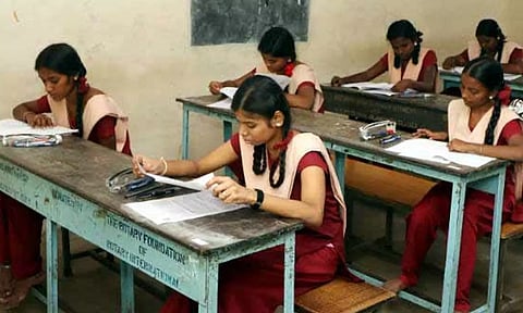 பொதுத்தேர்வு எழுத உள்ள விடைத்தாளின் முகப்புப் பக்கத்தை மாற்ற முடியாத வகையில் புதிய ஏற்பாடு