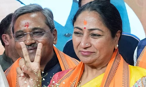 2 முறை தோல்வி: 3-வது முறை வெற்றி பெற்றதும் முதல்வர் பதவி- ரேகா குப்தாவின் பின்னணி...!