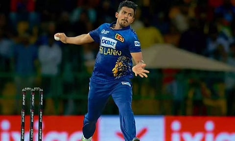 ஐசிசி-யின் ஒருநாள் தரவரிசையில் முதல் இடம் பிடித்த இலங்கை வீரர்