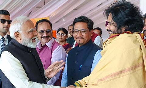 இமயமலைக்கு எப்போது?: பவன் கல்யாணிடம் நகைச்சுவையாக பேசிய பிரதமர் மோடி