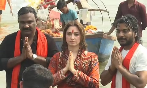 திரிவேணி சங்கமத்தில் புனித நீராடிய தமன்னா