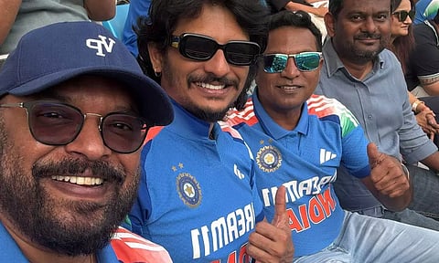 இந்தியா - பாகிஸ்தான் போட்டியை நேரில் கண்டுகளிக்கும் ஜீவா, வெங்கட் பிரபு