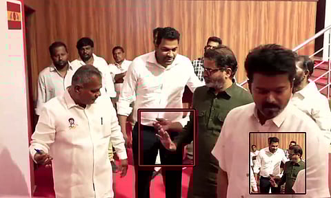 'Get Out' பிரசாரத்தில் கையெழுத்து போட மறுத்த பிரசாந்த் கிஷோர்