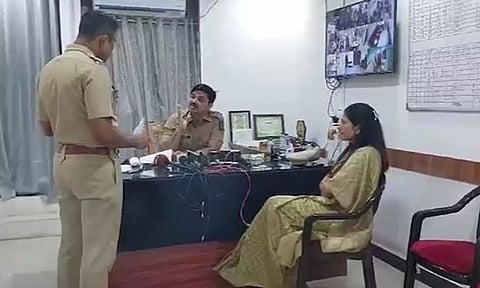 மத்திய அமைச்சரின் மகளுக்கு பாலியல் தொல்லை- 3 சிறுவர்கள் உள்பட 4 பேர் கைது