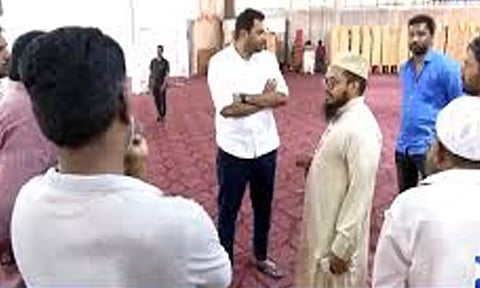 த.வெ.க-வின் ரமலான் நோன்பு: நிகழ்ச்சி நடக்கும் அரங்கில் ஆதவ் அர்ஜூனா நேரில் ஆய்வு