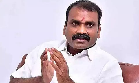 தமிழகத்தில் மும்மொழி கொள்கையை அனைவரும் வரவேற்கிறார்கள்- எல்.முருகன்