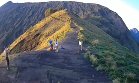 இந்தோனேசியாவில் தடையை மீறிய ஆஸ்திரேலிய சுற்றுலா பயணிகளுக்கு 5 ஆண்டுகள் தடை