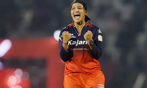 மகளிர் பிரீமியர் லீக்- 11 ரன்கள் வித்தியாசத்தில் மும்பையை வீழ்த்தியது ஆர்சிபி