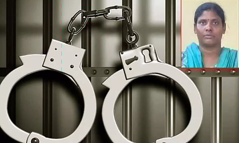 அமைச்சர் பொன்முடி மீது சேற்றை வீசிய பா.ஜ.க. பெண் நிர்வாகி கைது