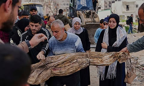 காசாவில் இஸ்ரேல் டிரோன் தாக்குதல்: 2 பத்திரிகையாளர் உட்பட 11 பேர் உயிரிழப்பு