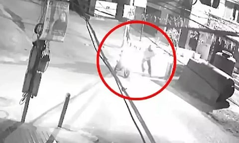 அமிர்தசரஸ் கோவிலில் குண்டுவீசிய குற்றவாளி சுட்டுக்கொலை