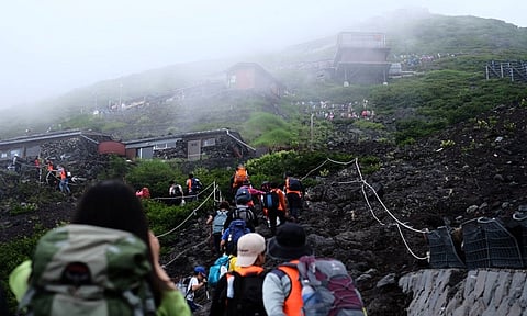 ஜப்பானில் மலையேற்றத்துக்கு ரூ.2,300 கட்டணம் நிர்ணயம்