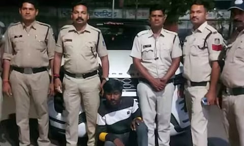 கோபமாக இருக்கும் மனைவியை சமாதானம் செய்ய முதலாளியின் ரூ.1 கோடி ரேஞ்ச் ரோவர் காரை திருடிச் சென்ற கணவன்