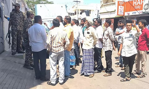 மேட்டுப்பாளையத்தில் எஸ்.டி.பி.ஐ. கட்சி நிர்வாகி வீட்டில் அமலாக்கத்துறை சோதனை