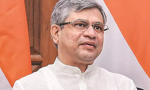 ரெயில் டிரைவர்கள் இளநீர் குடிக்க கட்டுப்பாடா?- ரெயில்வே மந்திரி விளக்கம்