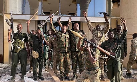 சூடான் கிளர்ச்சியாளர்களிடம் இருந்து அதிபர் மாளிகையை மீட்ட ராணுவம்