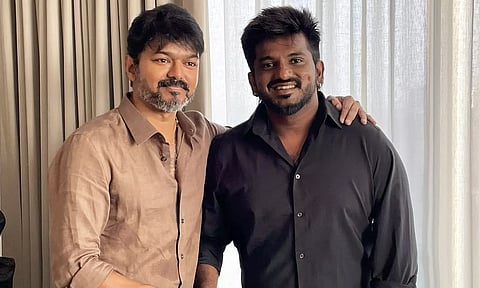 முறைதான் ஒருமுறைதான் உன்னை பார்த்தால் அது வரமே! - விஜயை சந்தித்த டிராகன் படக்குழு
