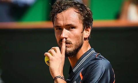 தொடர் தோல்வி எதிரொலி: டாப் 10 இடத்தை இழந்தார் மெத்வதேவ்