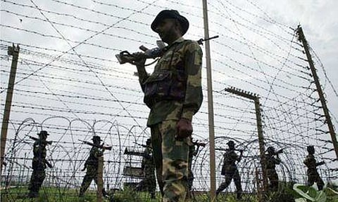 எல்லையில் அத்துமீறி தாக்குதல்: பாகிஸ்தான் ராணுவத்துக்கு இந்தியா பதிலடி