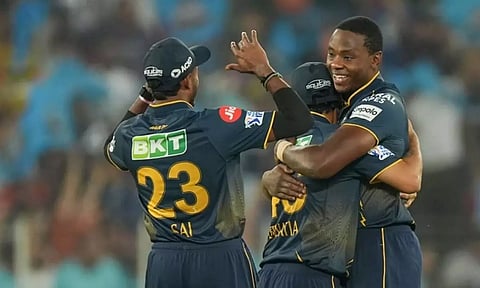 ஐபிஎல் 2025: அவசரமாக சொந்த நாடு திரும்பினார் ரபாடா