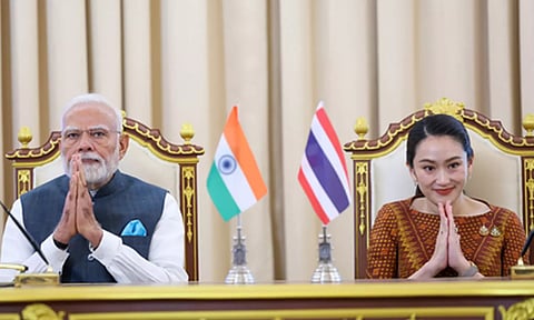 பிரதமர் மோடி தாய்லாந்து பயணம்- இருநாடுகளுக்கு இடையே முக்கிய ஒப்பந்தங்கள் கையெழுத்து