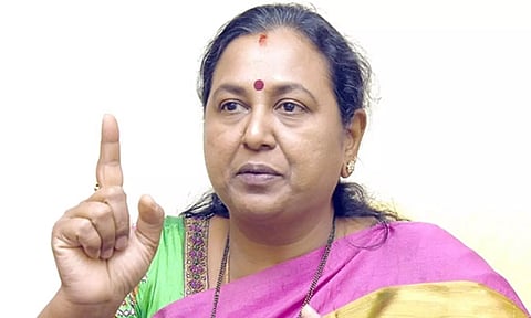 தர்பூசணியில் சாயம் என்று குழப்பத்தை ஏற்படுத்துவதா?- பிரேமலதா கண்டனம்