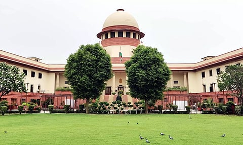 தேர்தல் பத்திரம் மூலம் பெறப்பட்ட நிதியை பறிமுதல் செய்யக்கோரிய மனுவை தள்ளுபடி செய்தது உச்சநீதிமன்றம்