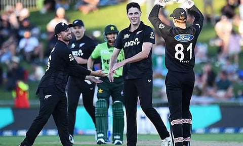 3-வது ஒருநாள் போட்டியிலும் தோல்வி: பாகிஸ்தானை ஒயிட்வாஷ் செய்தது நியூசிலாந்து