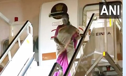 அரசுமுறைப் பயணமாக போர்ச்சுகல் சென்றடைந்தார் ஜனாதிபதி திரவுபதி முர்மு..