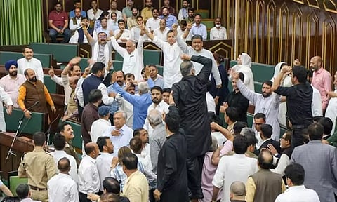 வக்பு சட்டத்திருத்த விவகாரம்: காஷ்மீர் சட்டசபையில் 2- வது நாளாக அமளி