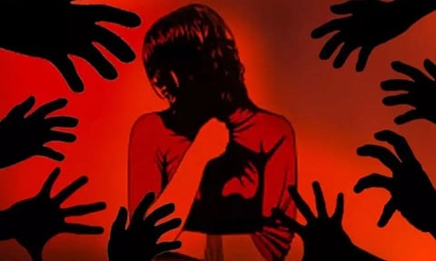 இளம்பெண்ணை கடத்தி 23 பேர் கூட்டுப் பாலியல் வன்கொடுமை செய்த கொடூரம்- உ.பி.யில் அதிர்ச்சி