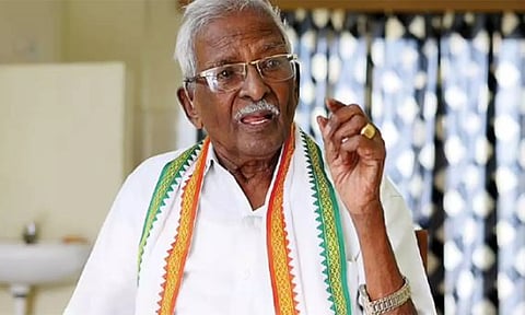 அரசியலிலும், இலக்கியத்திலும் செல்வராகத் திகழ்ந்த குமரி அனந்தன் வாழ்க்கை வரலாறு