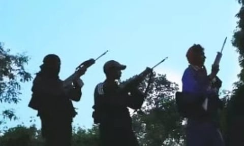 தெலுங்கானா-சத்தீஸ்கர் எல்லையில் கண்ணிவெடி குண்டுகள் பதுக்கல்- மாவோயிஸ்டுகள் எச்சரிக்கை கடிதம்