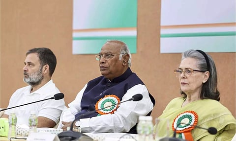 தங்கள் பொறுப்புகளை நிறைவேற்றாதவர்கள் ஓய்வுபெற வேண்டும்: கட்சி தலைவர்களுக்கு கார்கே எச்சரிக்கை
