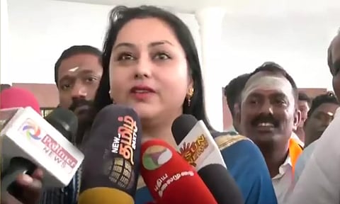 தமிழகத்தில் அ.தி.மு.க.- பா.ஜ.க. கூட்டணி சூப்பர்ஹிட் ஆகும்: நமீதா