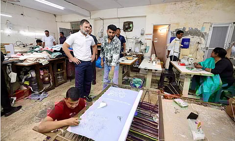 பேஷன் டிசைன் வடிவமைப்பாளர்களுடன் கலந்துரையாடிய ராகுல் காந்தி