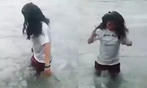 VIDEO: ரீல்ஸ் மோகம்.. கங்கை நதியில் அடித்து செல்லப்பட்ட பெண் - அம்மா என்று அலறிய குழந்தை