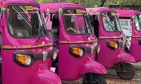 இளஞ்சிவப்பு ஆட்டோக்களை ஆண்கள் ஓட்டினால் நடவடிக்கை- சமூக நலத்துறை எச்சரிக்கை