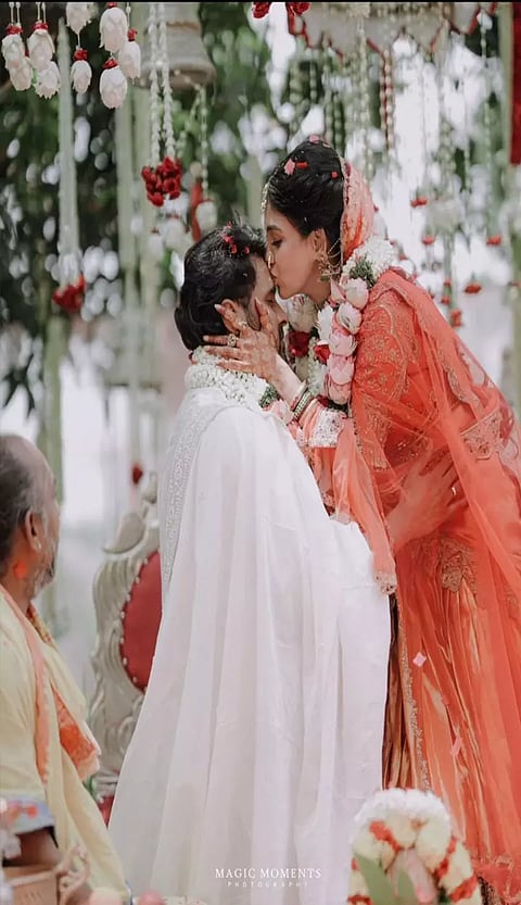 பிபி-5 அமீர் பாவனியின் திருமண கிளிக்ஸ்