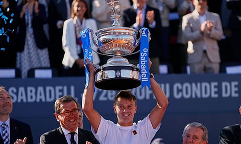 பார்சிலோனா ஓபன் டென்னிஸ்: அல்காரசை வீழ்த்தி சாம்பியன் பட்டம் பெற்றார் ரூனே