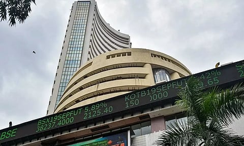 Stock market today: ஏற்றத்தில் பங்குச்சந்தை - சென்செக்ஸ் - நிஃப்டி எவ்வளவு?